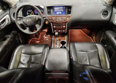 2017 Nissan Pathfinder z USA, uszkodzony, nr VIN 5N1DR2MMXHC669530